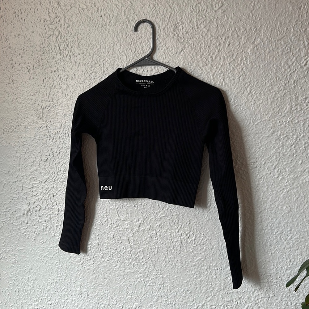XS Ribbed Fitted Activewear top by Neu